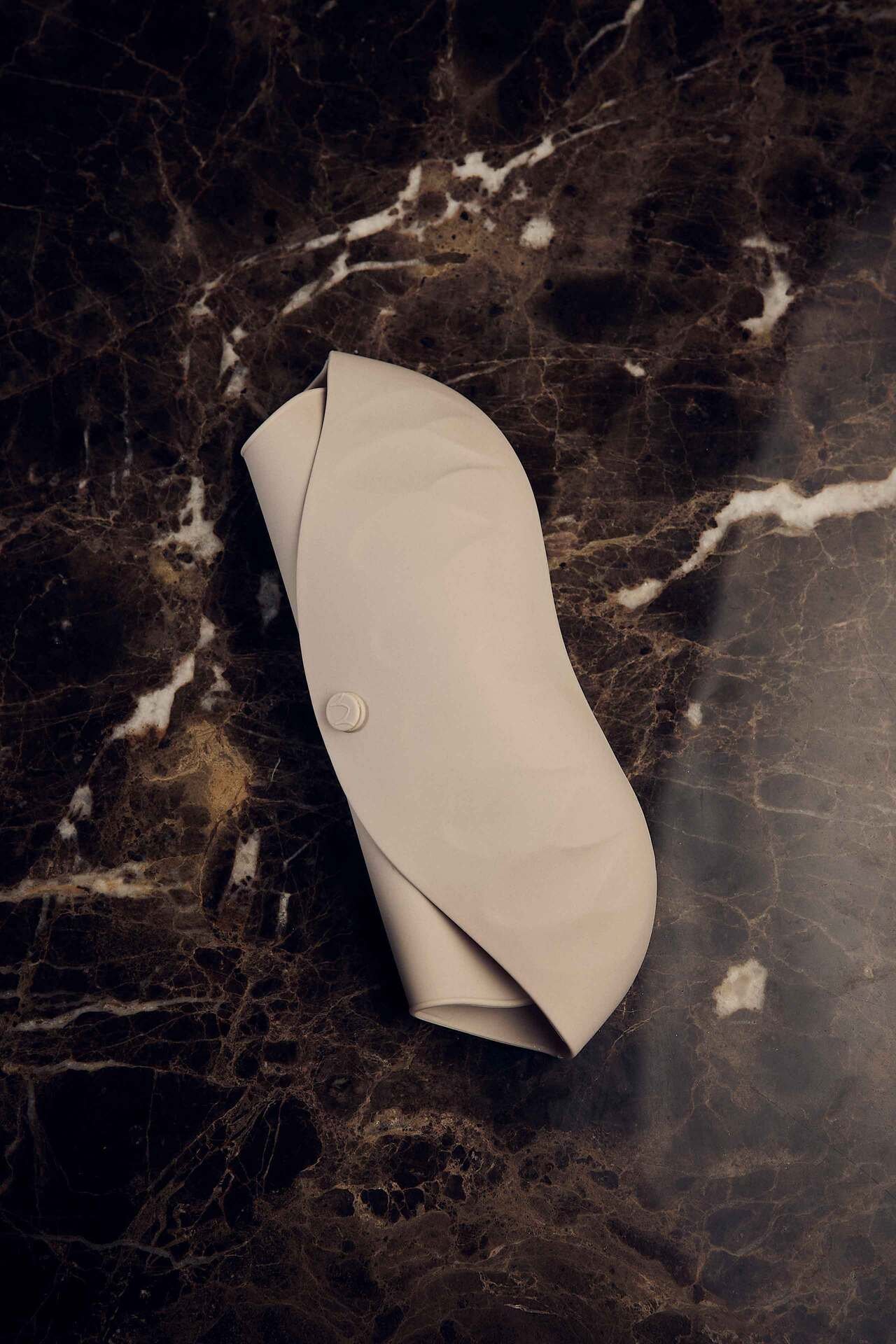 Najell Silicone Bib - Dune Beige