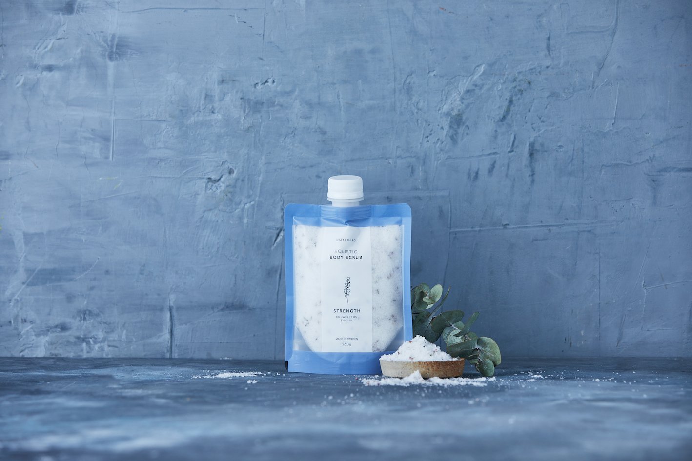 Hooly Holistic Body Scrub Strength Eucalyptus & Sage 250 g