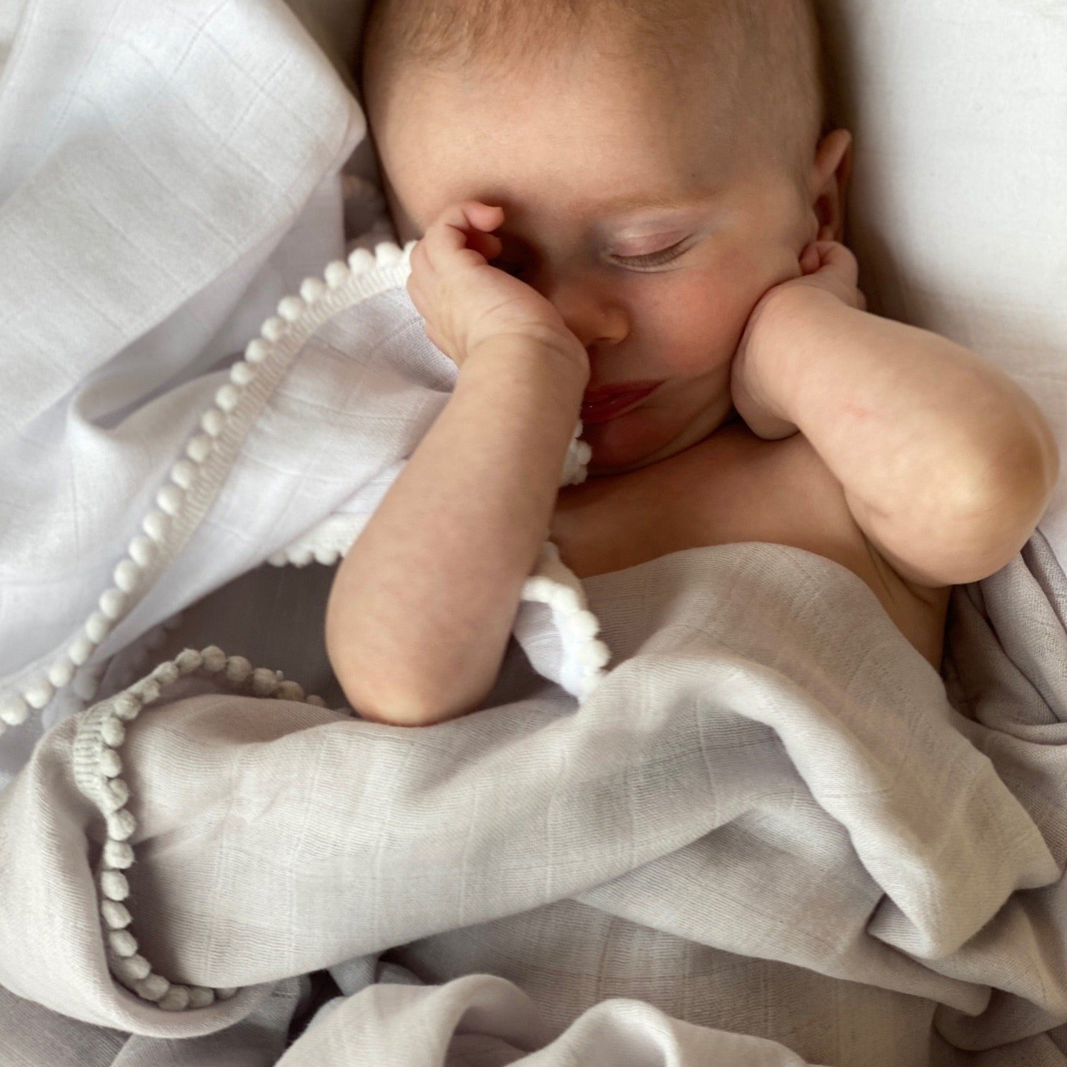 Jack o Juno Pom Pom Muslin Blankets (2pack) Pearl & Dusty Gray