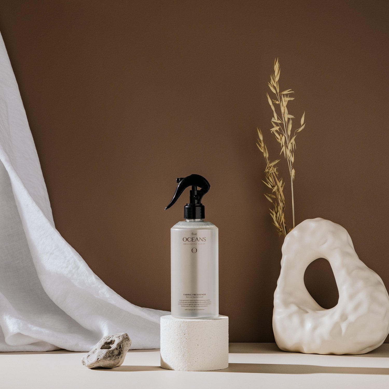 Five Oceans Fabric Freshener Rain on Sandalwood 500 ml