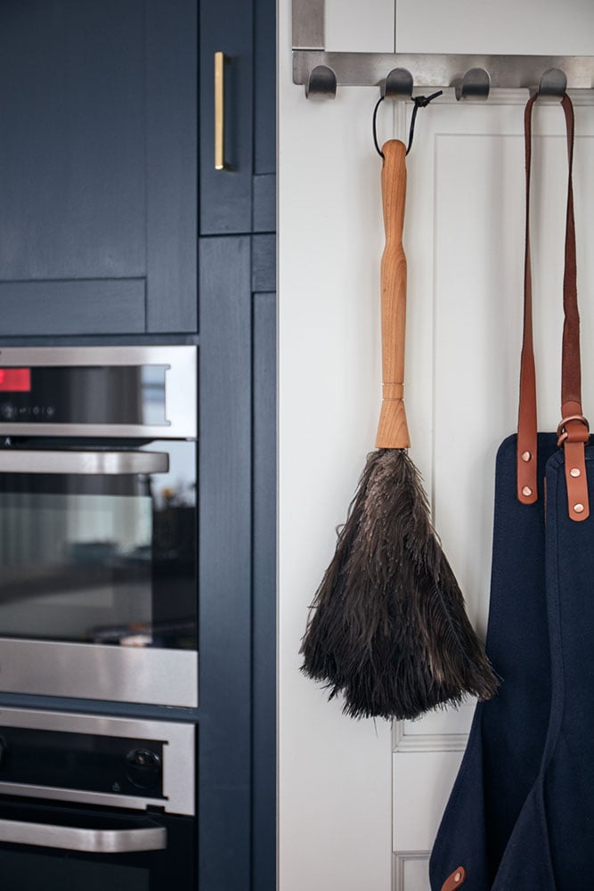 Smart Microfiber Dammvippa Bok & Strutsfjädrar 1 st