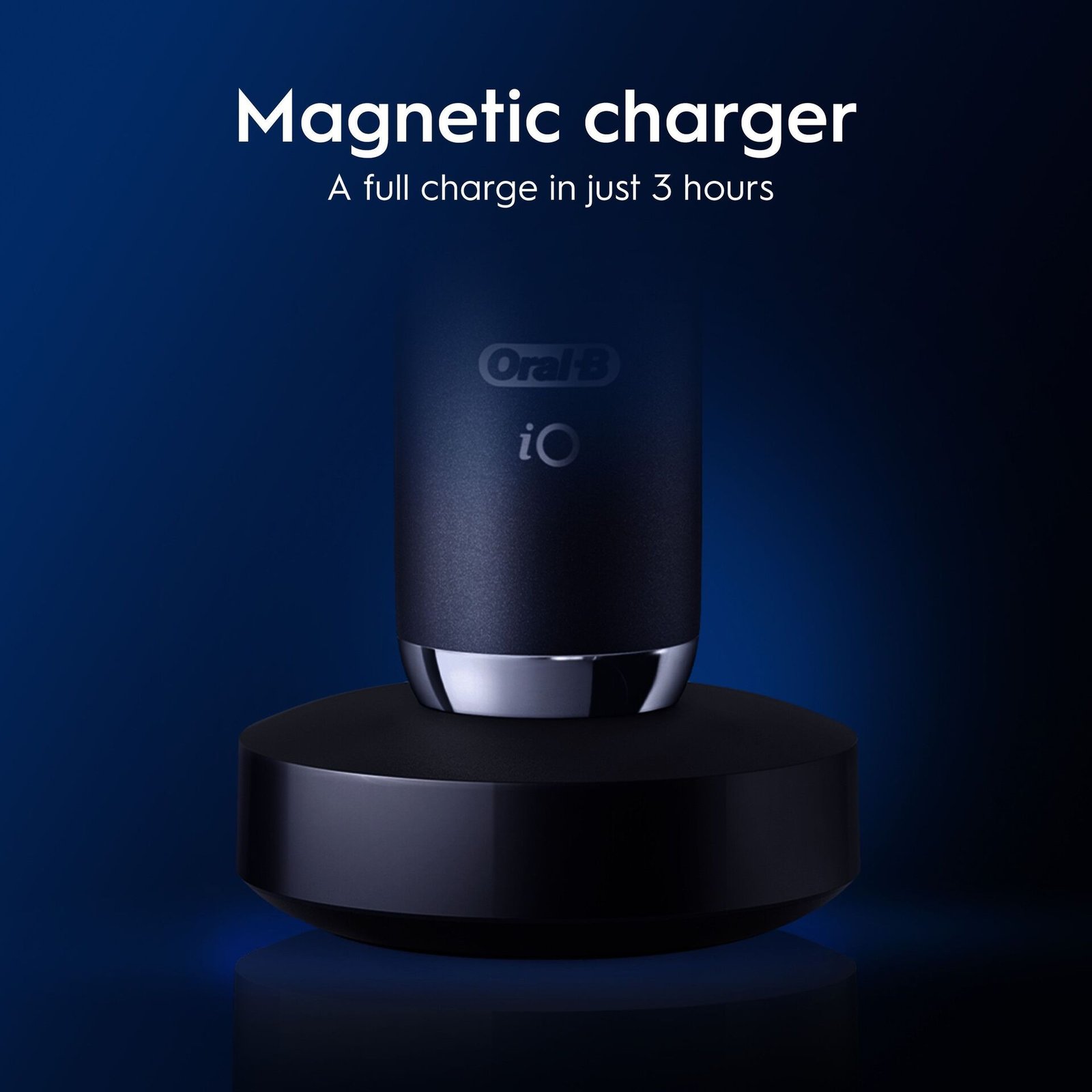 Oral-B iO 9 Svart Eltandborste Holiday Giftset 3 tandborsthuvuden, 1 laddningsbart resefodral