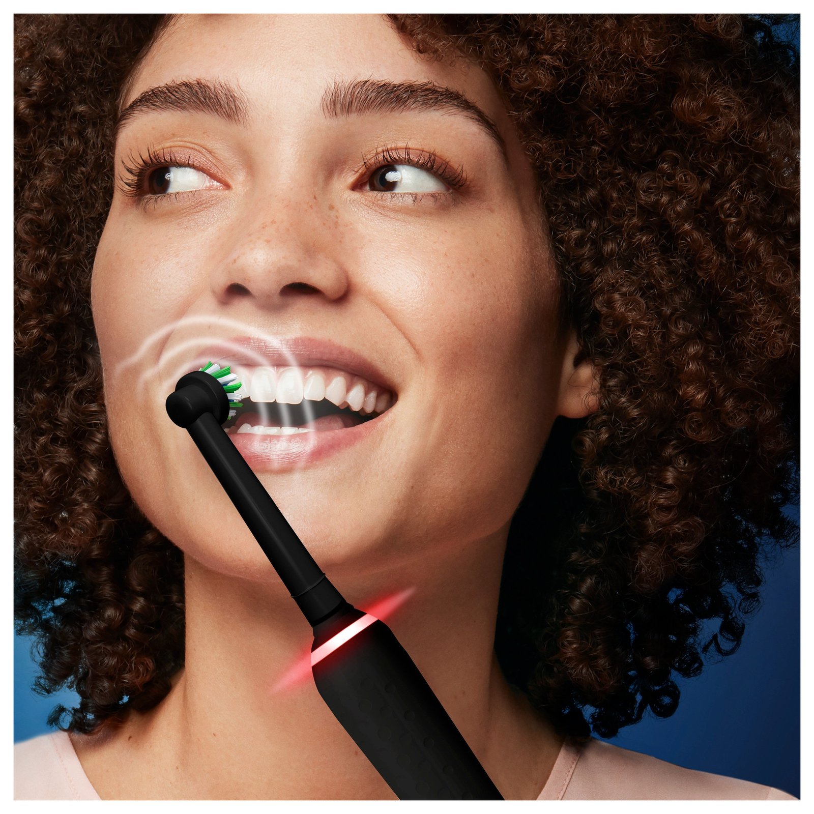 Oral-B Pro 3 Svart eltandborste, 2 Cross action tandborsthuvuden