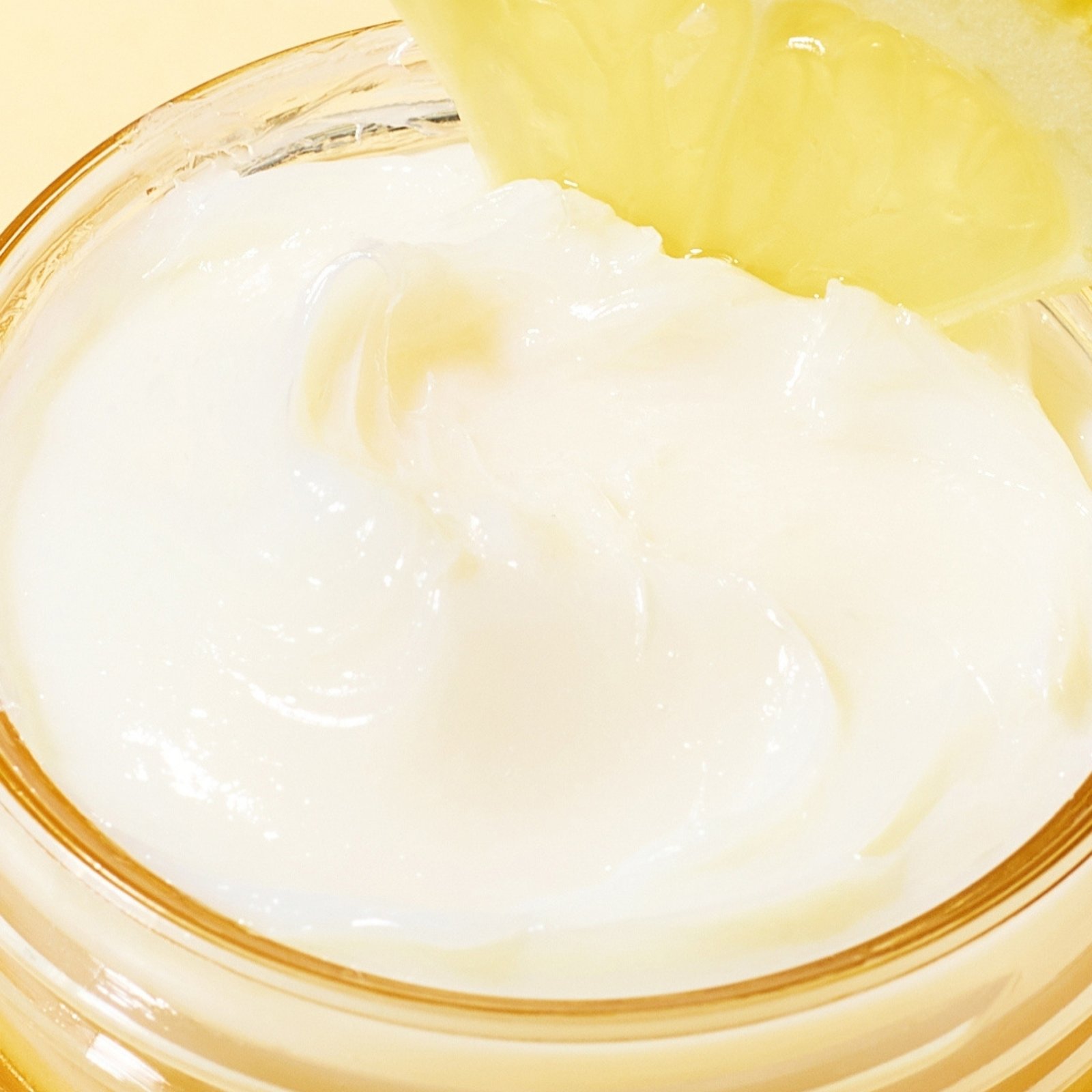 SATURDAY SKIN Yuzu Vitamin C Lip Mask 25 g