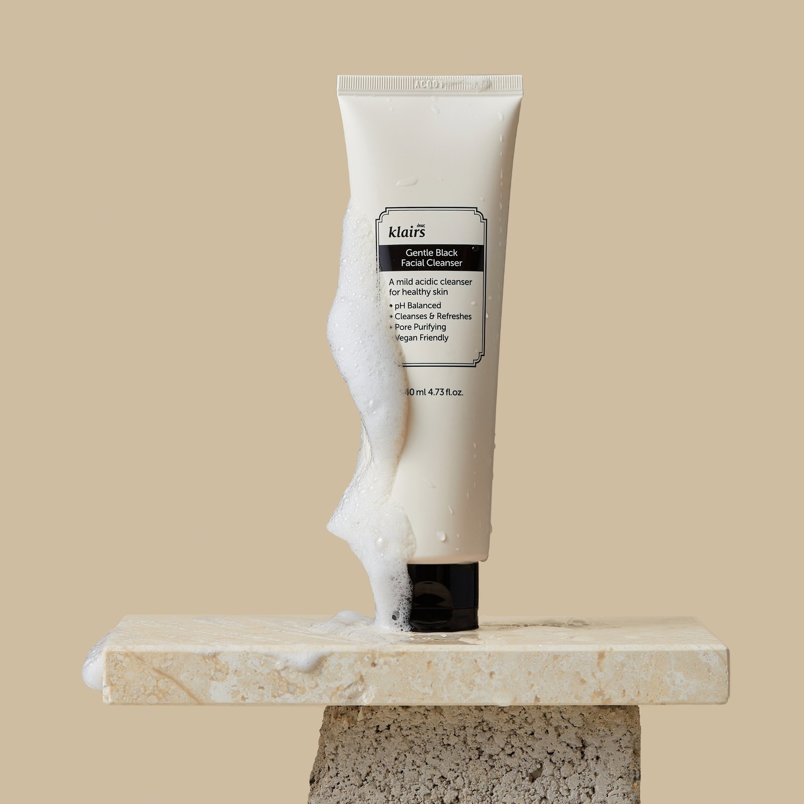 Klairs Gentle Black Facial Cleanser 140 ml