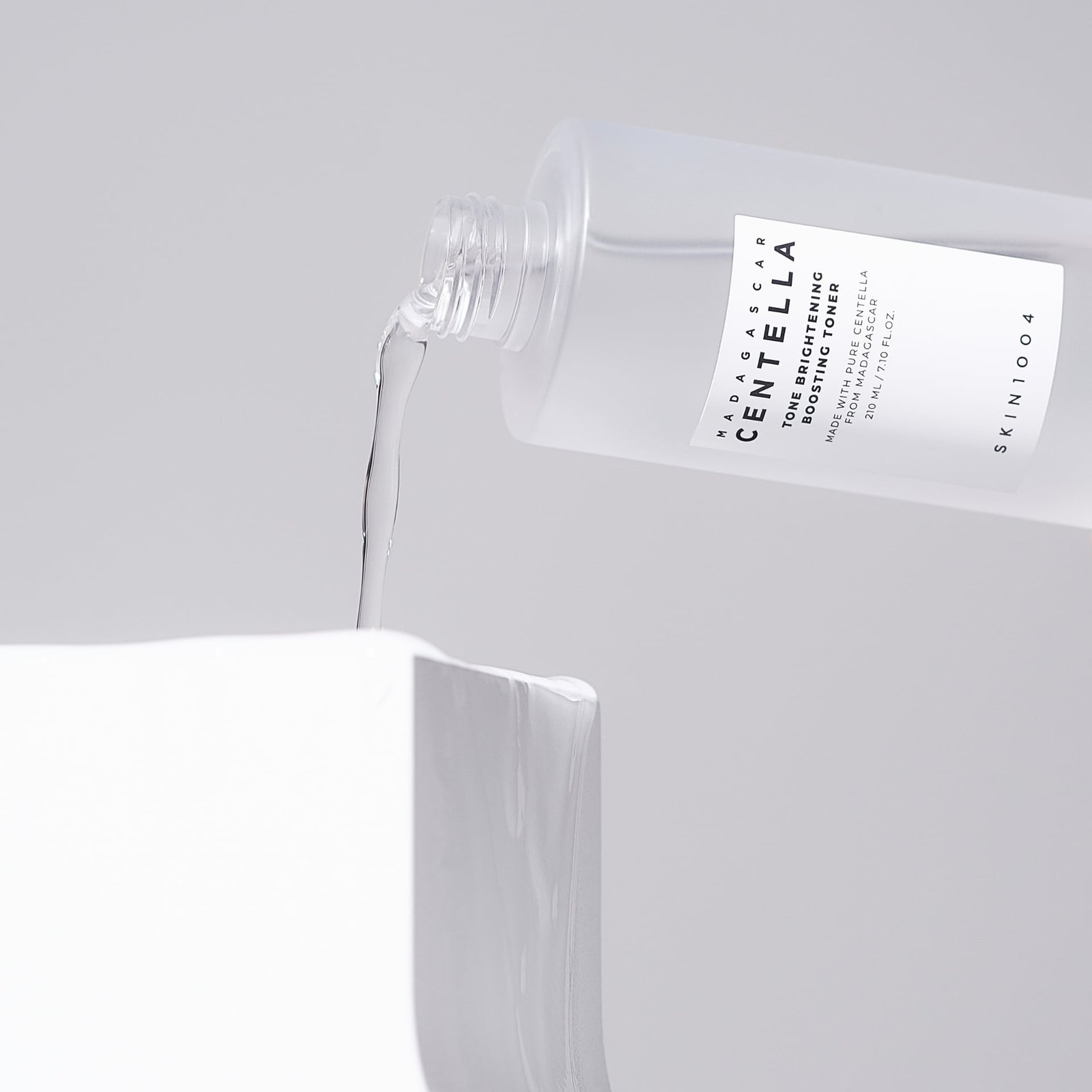 SKIN1004 Madagascar Centella Tone Brightening Boosting Toner 210 ml