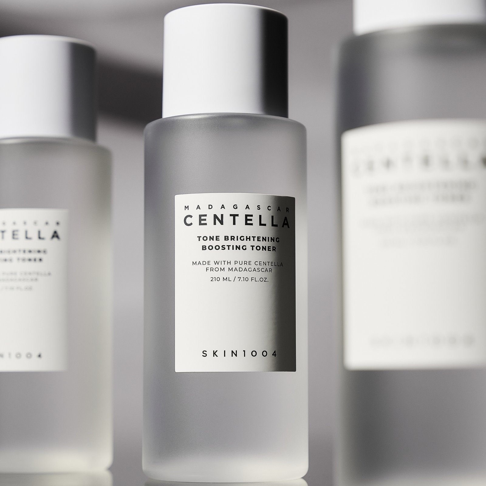SKIN1004 Madagascar Centella Tone Brightening Boosting Toner 210 ml