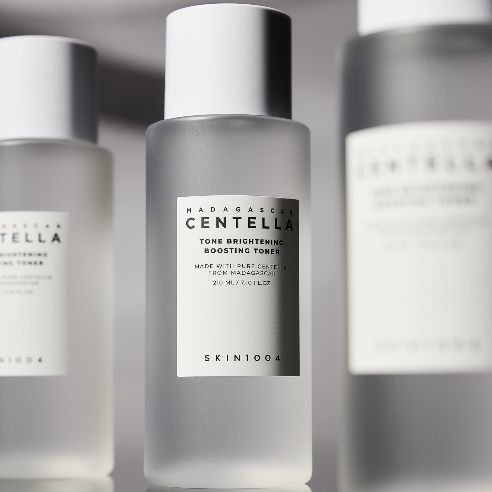SKIN1004 Madagascar Centella Tone Brightening Boosting Toner 210 ml