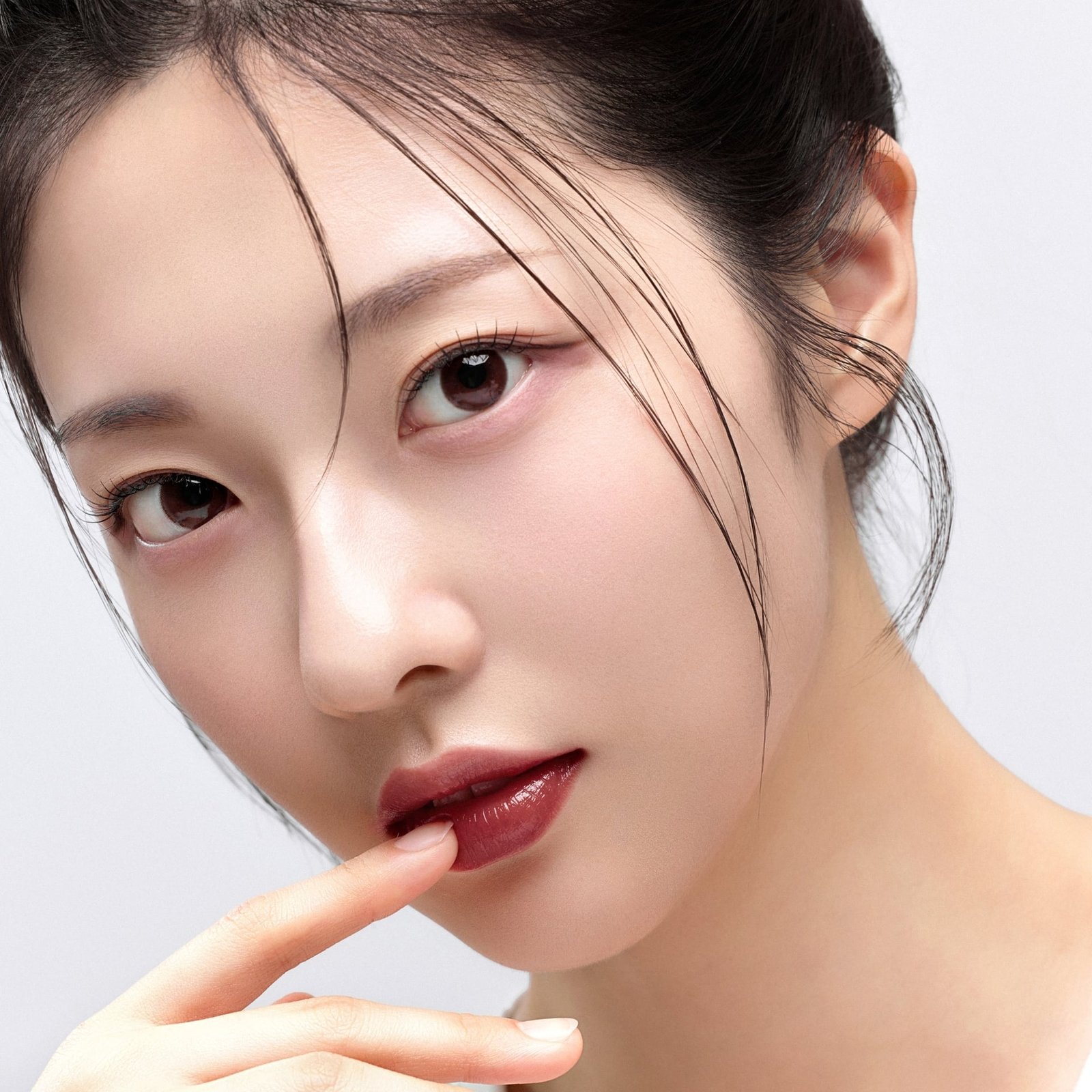 House of Hur Glowy Ampoule Tint 02 Brown Red 4,5 g
