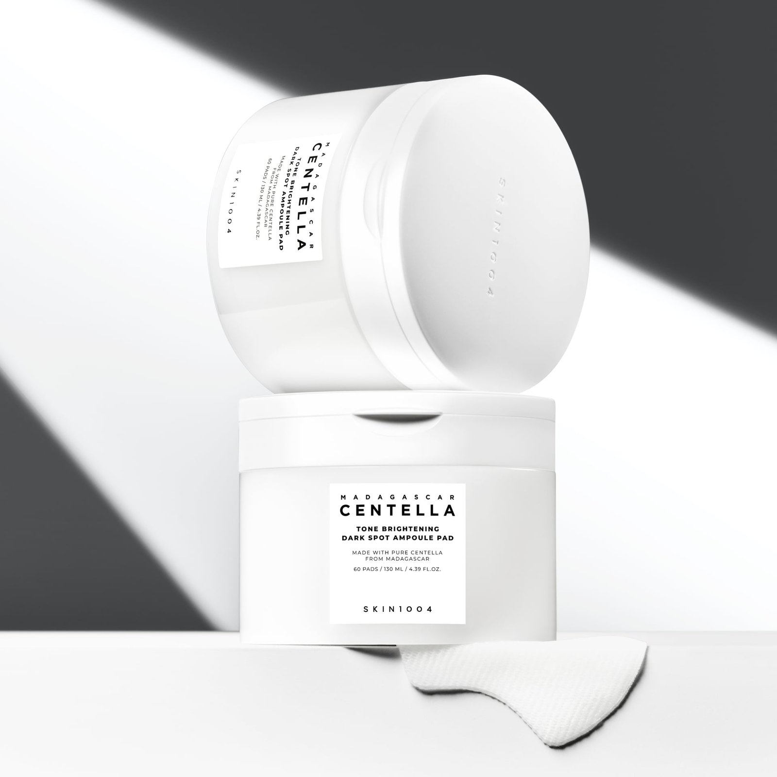 SKIN1004 Madagascar Centella Tone Brightening Dark Spot Ampoule Pads 60 st