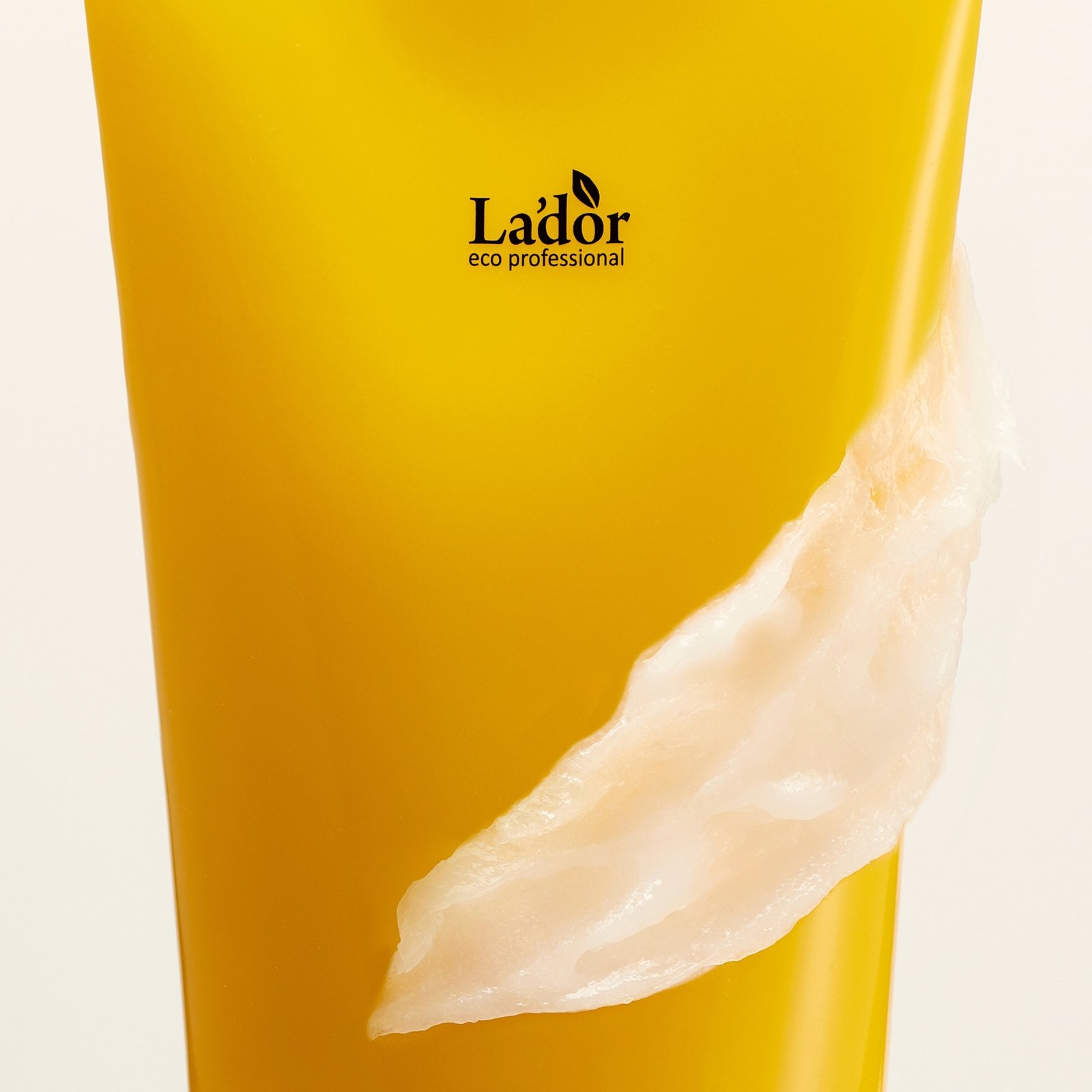 LA'DOR Perfumed Hair Treatment La Pitta 380 ml
