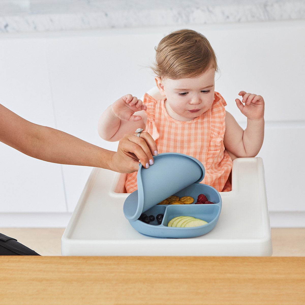 B.box Tallrik Med Lock Silikon Blå