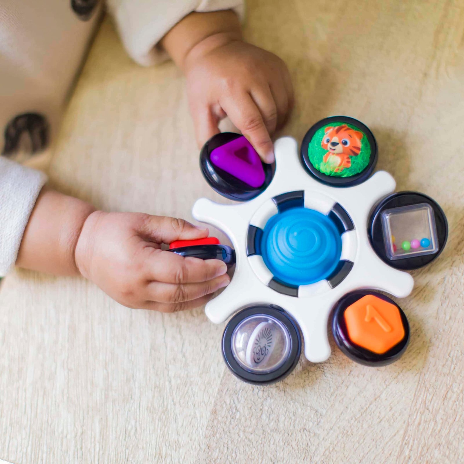 Baby Einstein Curiosity Clutch™ Sensorisk leksak