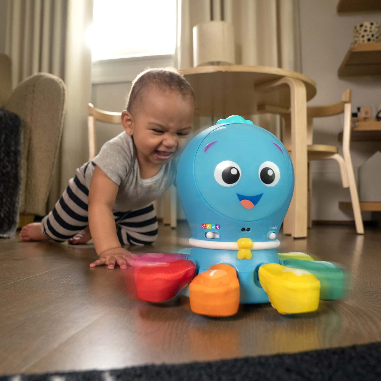 Baby Einstein 4-i-1 Kryp och jaga-leksak Go Opus Go™