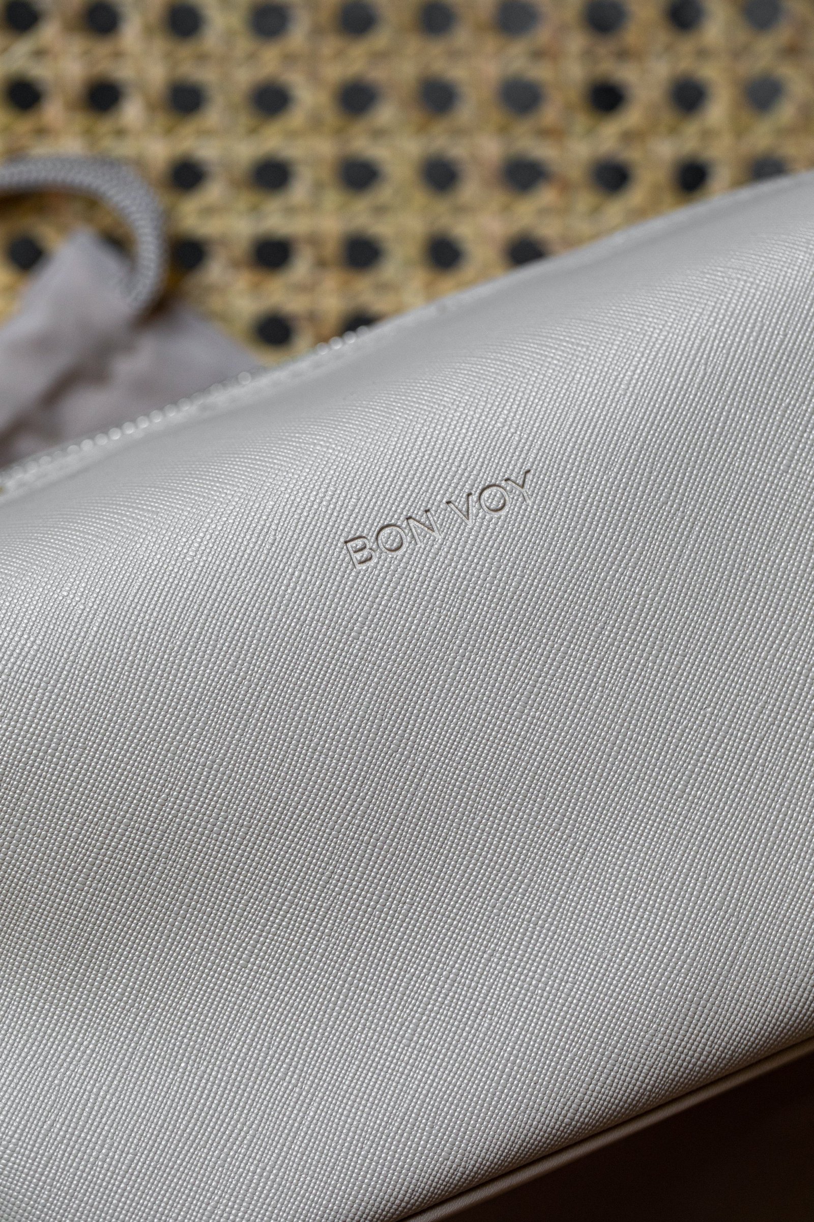 Bon Voy Staycation Cosmetic Bag Small Beige/Beige 1st