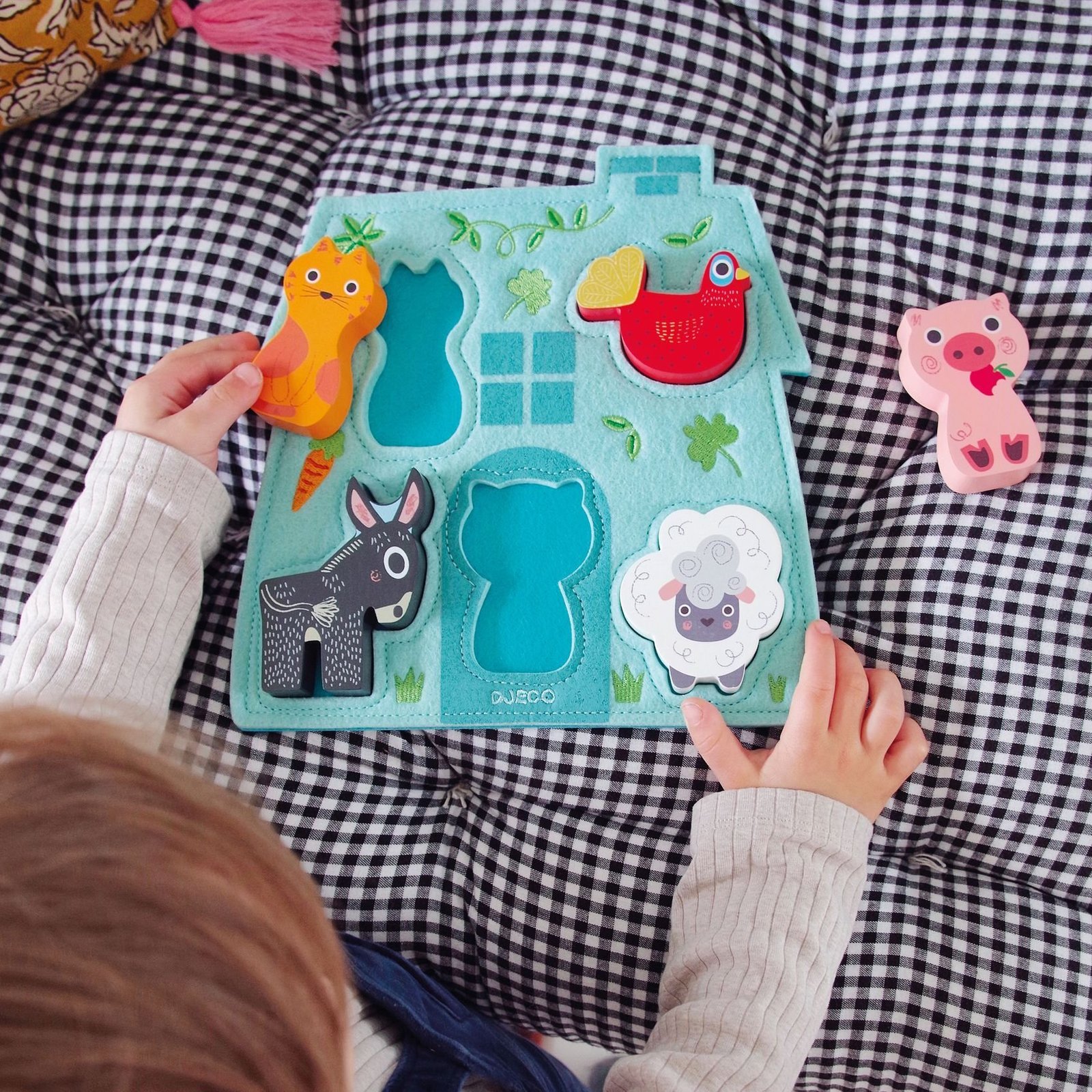 Djeco Relief Puzzle Mouki 5 Bitar Filtpussel