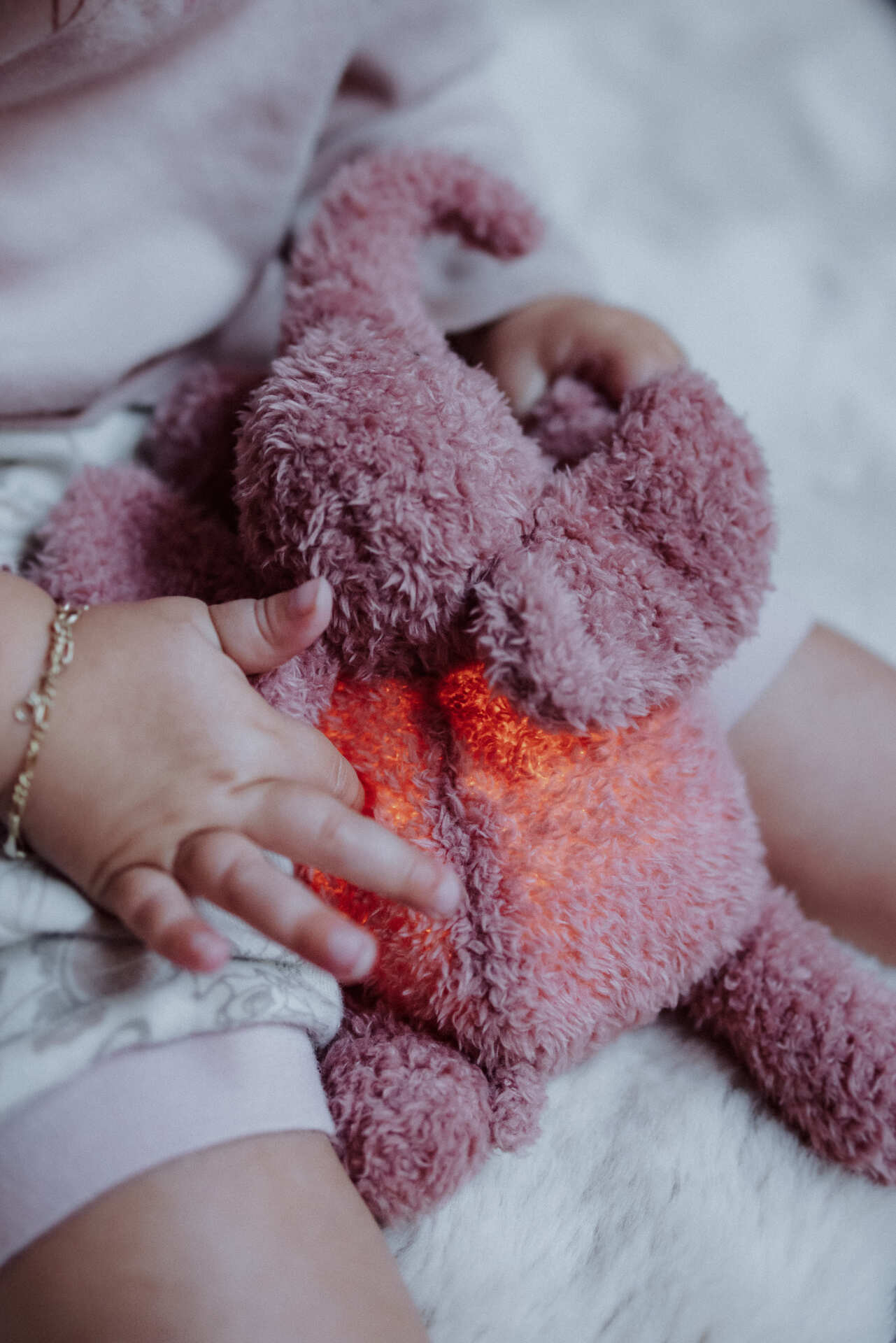 Flow Gosedjur med Nattlampa George Rosa