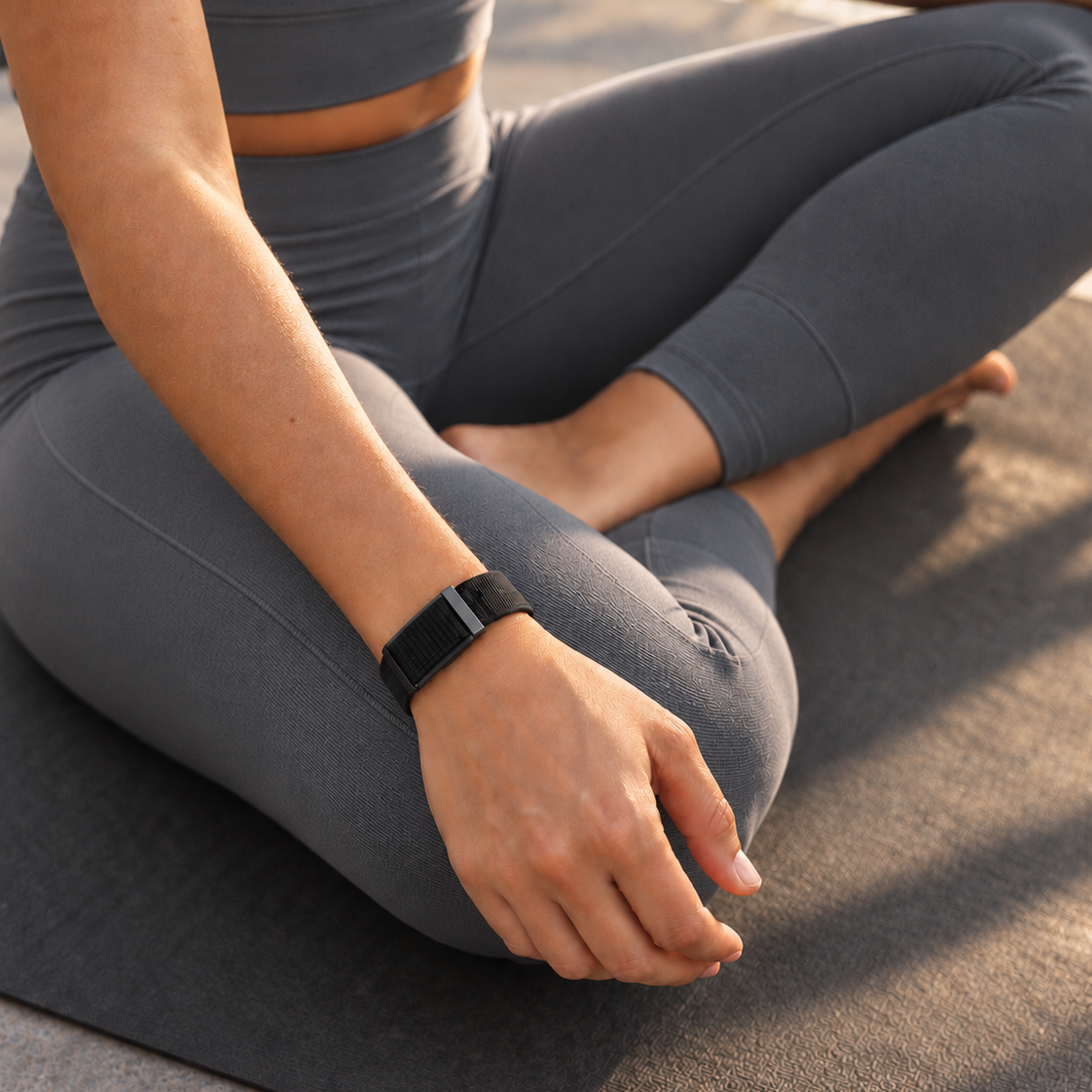 HAALE - Smart Band-Black/Black