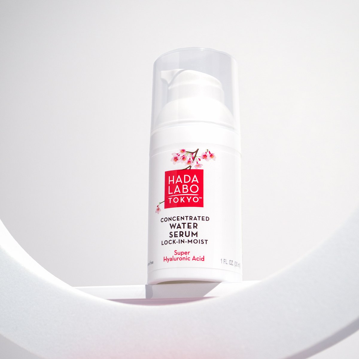 Hada Labo Tokyo Concentrated Water Serum Lock-in-Moist 30 ml