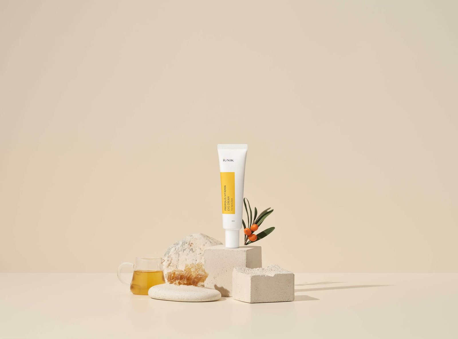 iUNIK Propolis Vitamin Eye Cream 30ml