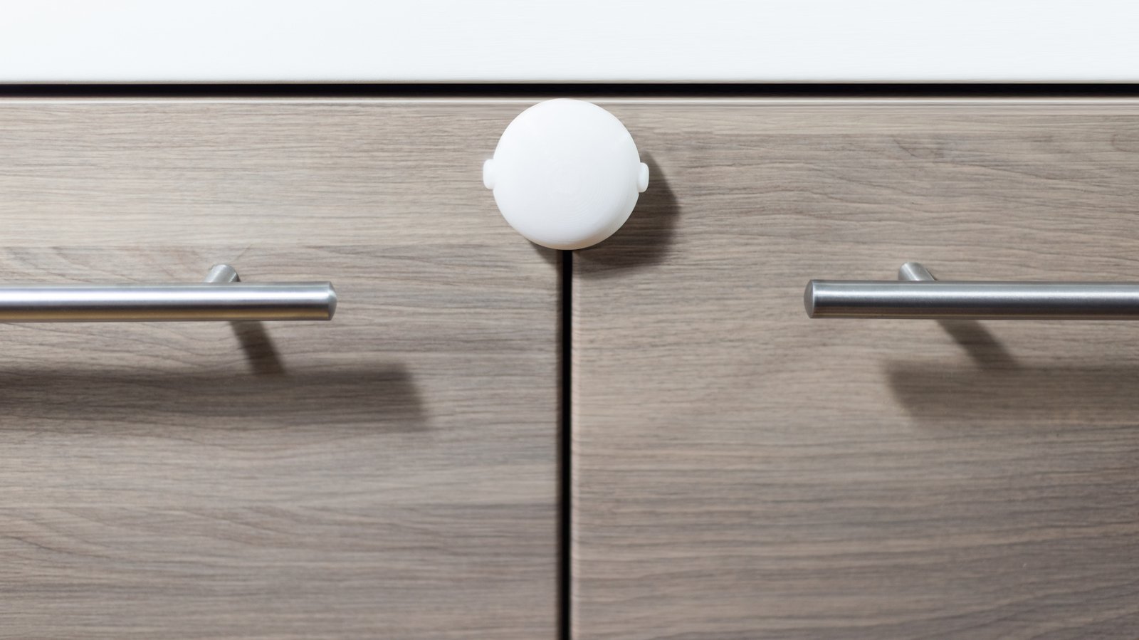 Safe & Care Självhäftande Dubbelt Skåpdörrlås SC810 Vit