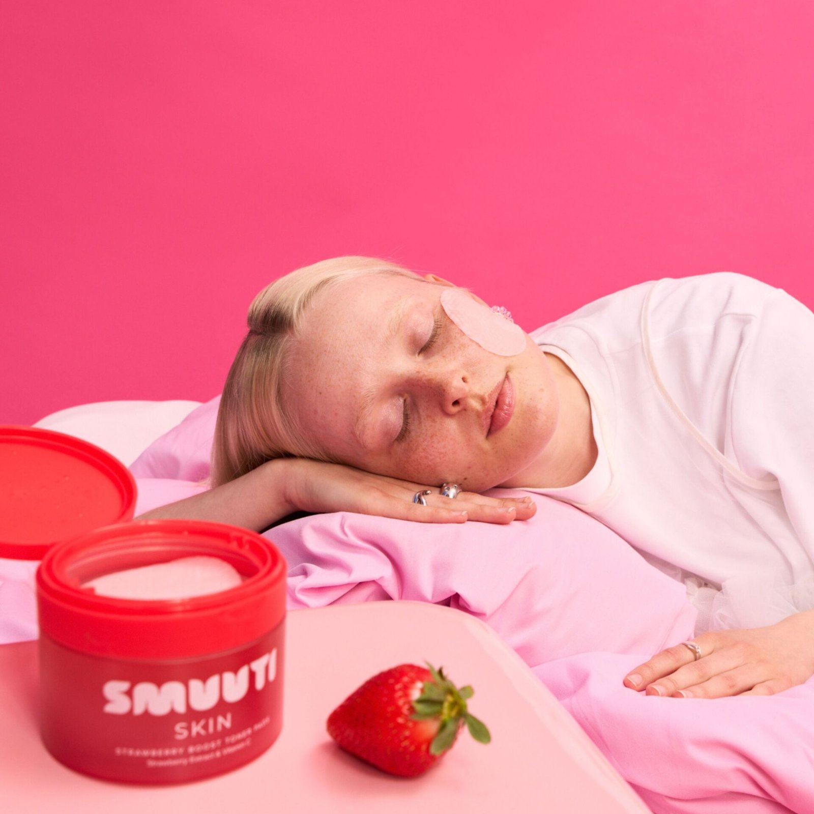 Smuuti Skin Strawberry Boost Toner Pads