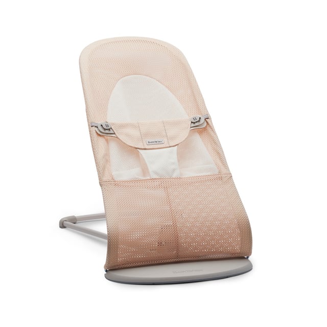 BabyBjörn Babysitter Balance Soft Mesh Pärlemorrosa/Vit | Baby, barn & förälder - Babysitter | Apoteka