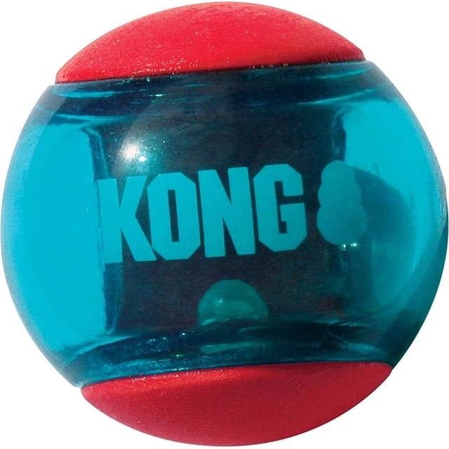 KONG Squeezz Actionball Red M 3 st 6 cm