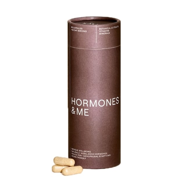 KÄLLA Hormones & Me 90 kapslar | Vitaminer & kosttillskott - Vitaminer & mineraler - Multivitamin - Multivitamin för kvinnor,Vitaminer & kosttillskott - Hormonell balans | Apoteka