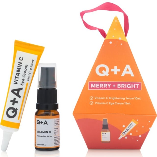 Q+A Merry + Bright Gift Set 25 ml | Hudvård - Ansiktsvård - Serum - C-vitaminserum,Hudvård - Ansiktsvård - Serum - Hyaluronsyraserum,Hudvård - Ansiktsvård - Ögonkräm | Apoteka