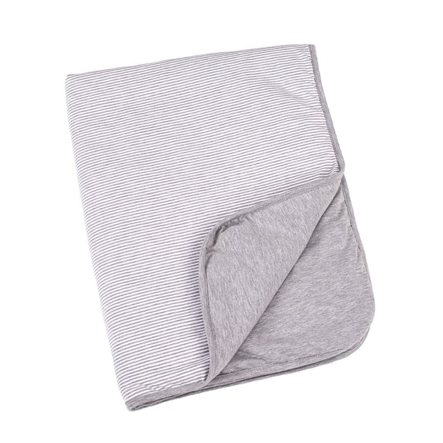 Doomoo Vadderad Filt/Täcke Randig Grå | Baby, barn & förälder - Babyfiltar | Apoteka