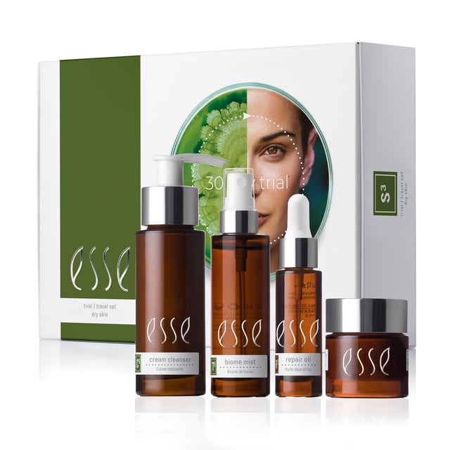 Esse Skincare Dry Travel & Trial Set | Hudvård - Ansiktsvård - Ansiktsrengöring - Rengöringsgel,Hudvård - Ansiktsvård - Ansiktskräm - 24-timmarskräm,Hudvård - Ansiktsvård - Ansiktsmist,Hudvård - Ansiktsvård - Ansiktsolja | Apoteka
