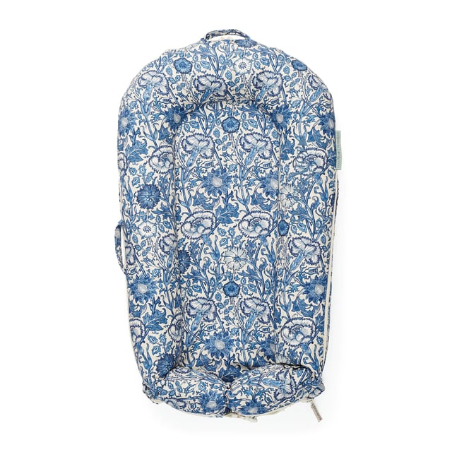 DockATot Deluxe+ Dock Pink & Rose William Morris | Baby, barn & förälder - Sömn för barn - Babynests | Apoteka