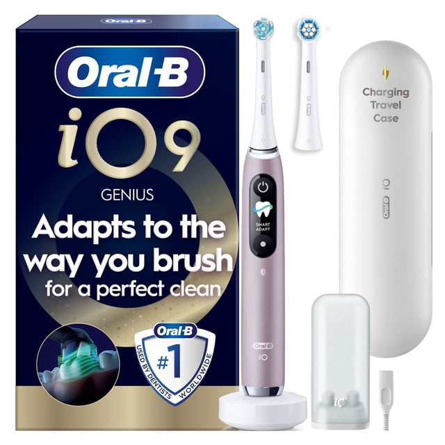 Oral-B iO9 Eltandborste Rosa 2 Tandborsthuvuden, Resefodral med laddare & Hållare till borsthuvud | Munvård - Tandborste - Eltandborste | Apoteka