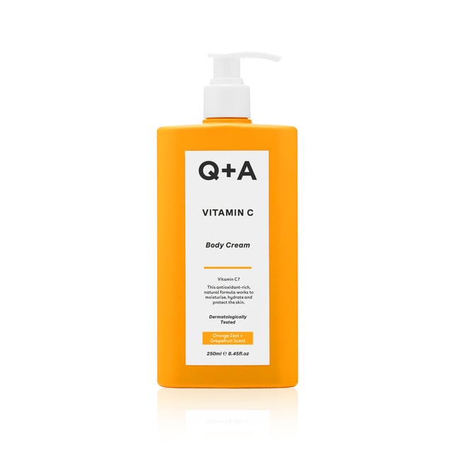 Q+A Vitamin C Body Cream 250 ml | Hudvård - Hudvård för män - Kroppsvård för män - Duschtvål & bodylotion | Apoteka