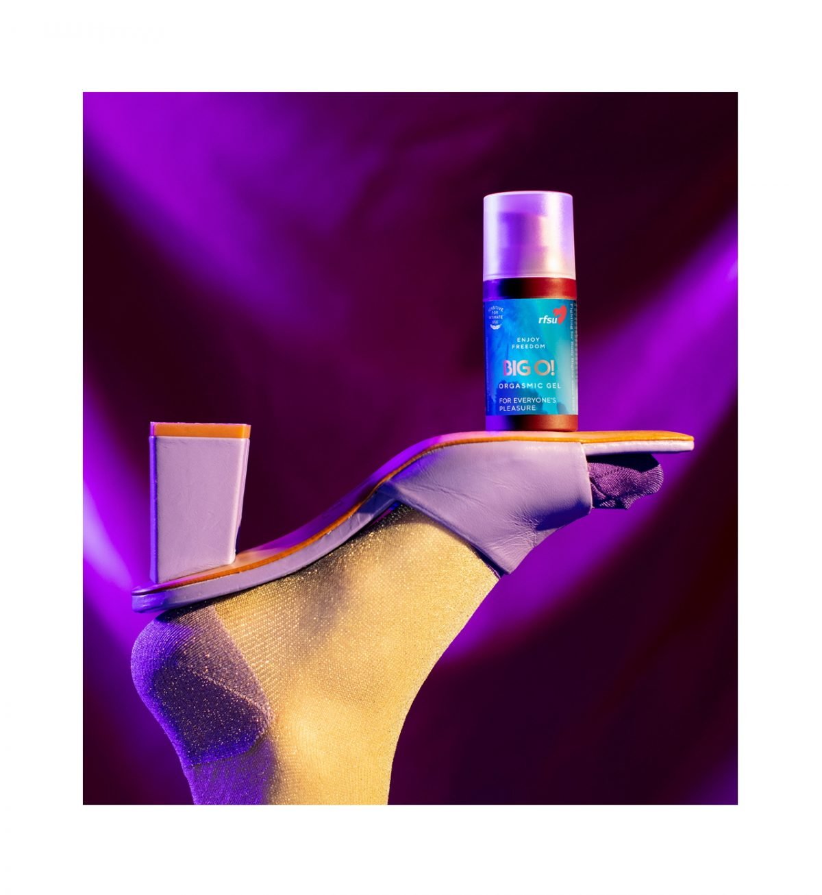 Chiroyli modellar ozlarini orgazmga olib keladi Chiroyli modellar ozlarini orgazmga olib keladi